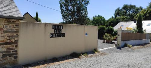 Bain-de-Bretagne House | Gîte Des Huttes