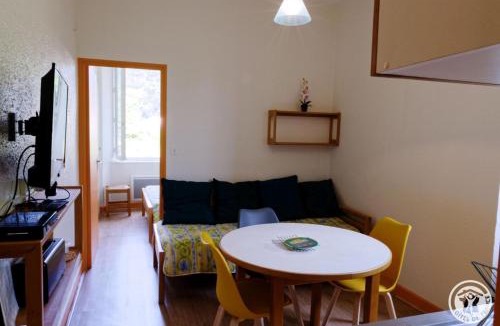 Laval-sur-Luzege House | Gîte ecole 2
