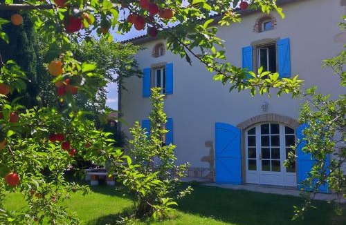 Saint-Genest-de-Contest House | Gîte Fleur De Pastel - 4 Épis -