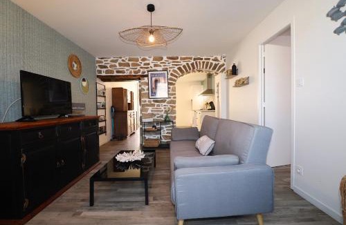 Ploudalmezeau Apartment | Gîte KERBOURC'H charmant et confortable, mer et plages à 3km, Ploudalmézeau