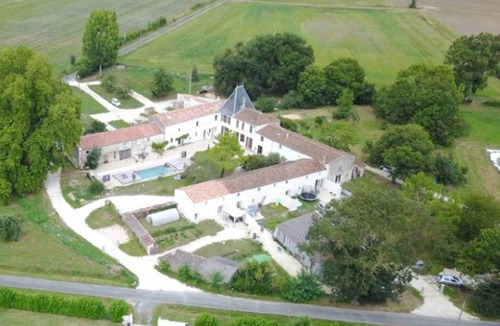 Sainte Gemme House | Gîte Platane - 3* - Large capacity - 5 bedrooms - 12 pers - Swimming pool.