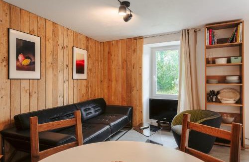 Puyravault House | Gabae Les Volets Verts