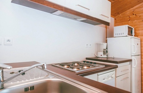 Monclar-de-Quercy Cottage | Getaway near Monclar Lake with pool