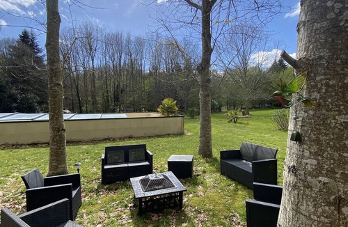 Saint-Evarzec House | GITE BIHAN 4 pers avec piscine couverte /chauffée, pétanque (pets welcome)