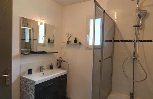 Valreas House | GITE COTE LAC