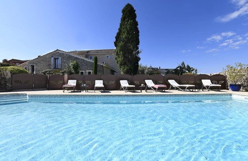 Roussillon Cottage | Gîte-Ensuite with Shower-Countryside view
