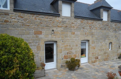 Douarnenez House | Gîte in character house, quiet, between sea and countryside, sleeps 5