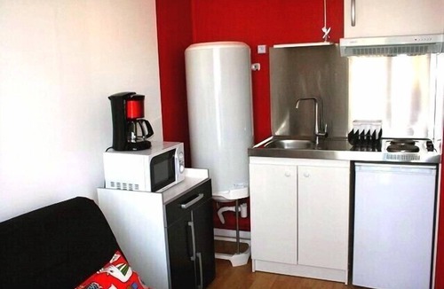 Dompierre-sur-Mer Apartment | Gîte les Dimeries - La Rochelle holiday home for 2 persons. with garden.