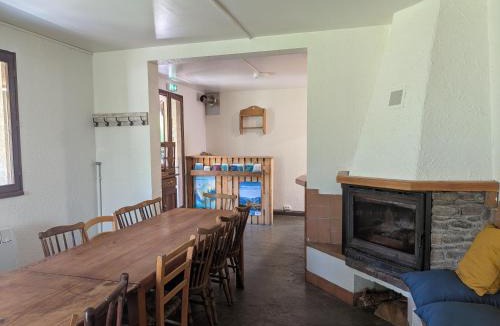 Chateauroux-les-Alpes Hostel | Gite les pinées