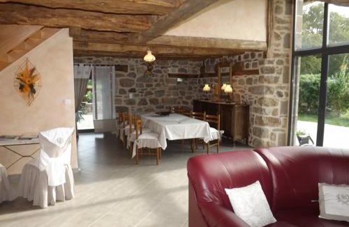 Vebret House | GITE MONTPLAISIR