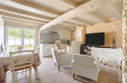 Le Thou House | Gite Romantique de Type Charentais