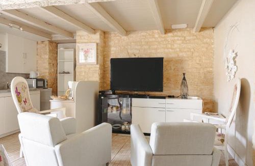 Le Thou House | Gite Romantique de Type Charentais