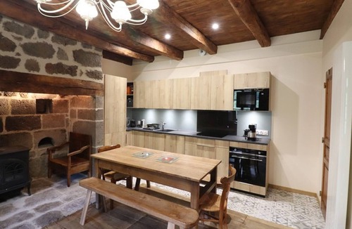 Saint-Paul-de-Salers Cottage | Gite Saint-Paul-de-Salers, 3 bedrooms, 6 persons