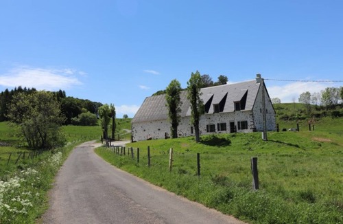 Saint-Hippolyte Cottage | Gite Saint-Hippolyte, 5 bedrooms, 14 persons