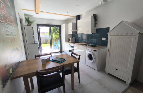 Arradon Apartment | Gîte Tyte Mouette, enclosed garden, 200 m from the sea