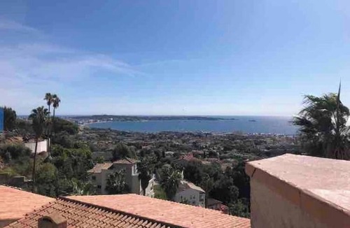 Golfe Juan Apartment | Golf Juan - Vallauris/Exceptional south-facing sea view