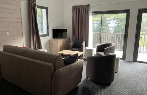 Eaux-Bonnes Apartment | Gourette: Duplex 10 pers, Piscine, Animaux admis - FR-1-860-1