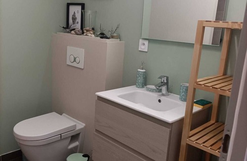 Hillion Apartment | GR34, STUDIO "ESTRELLA", COSY LITTLE COCOON