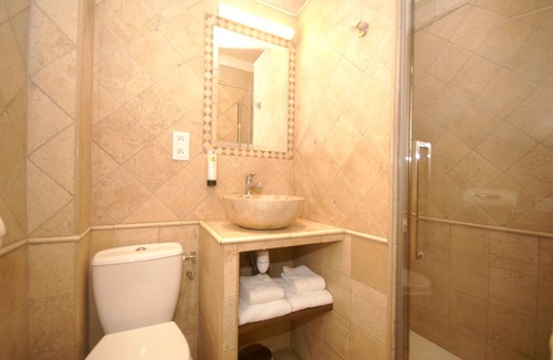 Comps-sur-Artuby Hotel | Grand Hôtel Bain