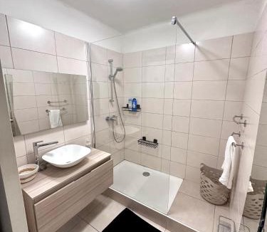 Perier Apartment | GRAND T2 MODERNE CARRÉ Or PROCHE VELODROME ET MER
