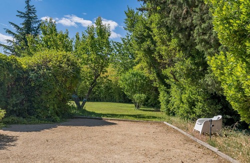 Graveson House | Graveson cottage, 5 bedrooms, sleeps 12