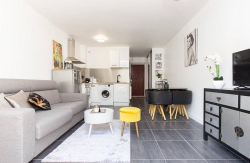 Cannes City Centre House | GRAY d'ALBION area: New studio with terrace!