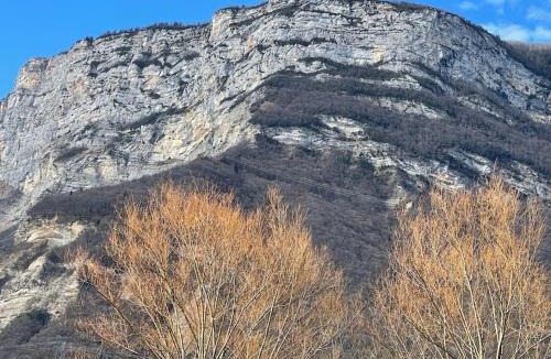 Varces-Allieres-et-Risset Apartment | GRENOBLE SUD VARCES Suite privatisée au pied des Montagnes