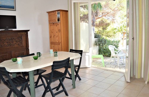 Villars-Colmars Apartment | Ground Floor Apartment for 4 Near Cavalaire Beach with Terrace and Parking