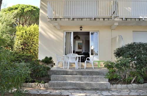 Villars-Colmars Apartment | Ground Floor Apartment for 4 Near Cavalaire Beach with Terrace and Parking