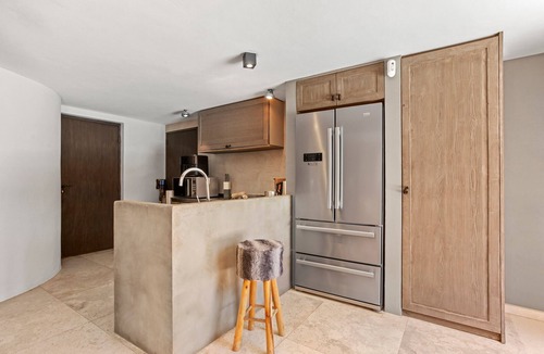 Plage de la Garonnette House | Ground-Floor Villa with Separate House “Strelitzia” Near the Beach