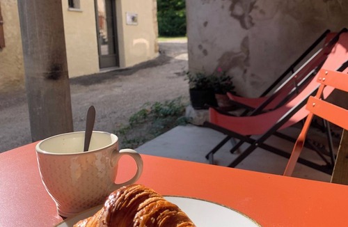 Recoubeau Bed & Breakfast | Guest house & Spa Table d'hôtes : L'Écurie de Luzerand