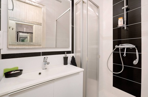 Aucaleuc Bed & Breakfast | Guest Room “Chambre Grany” with Shared Terrace, Garden, and Wi-Fi