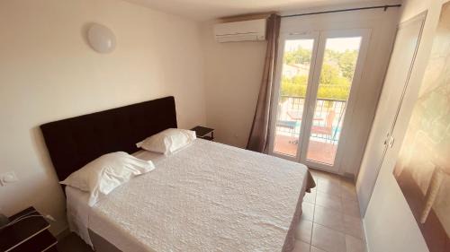 Peymeinade Hotel | Hôtel de la Poste Piscine