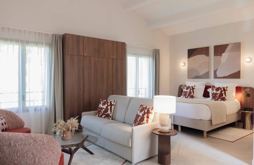 Calas Hotel | Hôtel et Restaurant La Bastide Bourrelly – Mathias Dandine