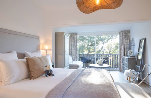 Cogolin Hotel | Hôtel Font Mourier