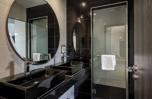 Cannes City Centre Hotel | Hôtel Le Canberra