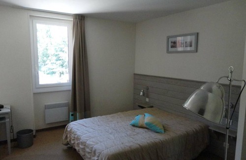Bouzies Hotel | Hôtel Les Falaises