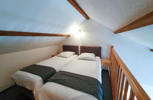Salles-Curan Hotel | Hôtel Les Tilleuls de Pareloup à Salles-Curan