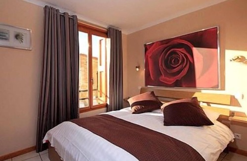 Elne Hotel | Hôtel Logis Carasol