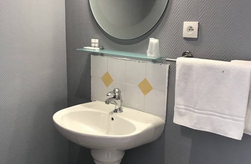 Romans-sur-Isere Hotel | Hôtel Magdeleine