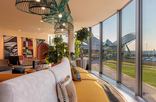 Colombier-Saugnieu Hotel | Hampton By Hilton Lyon Airport