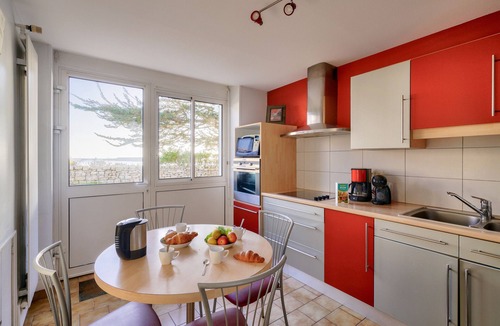 Plobannalec-Lesconil House | Harbour view - House for 10 with garden