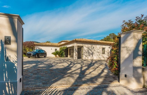 Plan-de-la-Tour Villa | High-end villa with heated outdoor pool and heated indoor pool St Tropez
