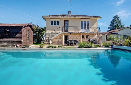 Saint-Medard-de-Mussidan House | Holiday Home "Les Petits Cailloux"
