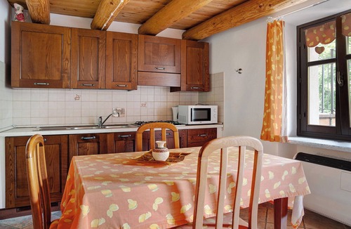 Prazzo Apartment | Holiday Apartment "Arnica Tano Di Grich" with Mountain View, Shared Terrace & 2 Balconies