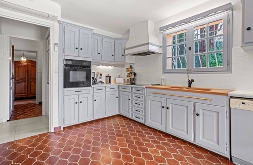 Saint-Aygulf House | Holiday Home 'La Belle Provence' with Sea View, Wi-Fi and Air Conditioning