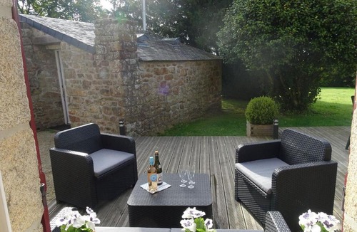 Plogonnec House | Holiday Home in Plogonnec near Sandy Beaches