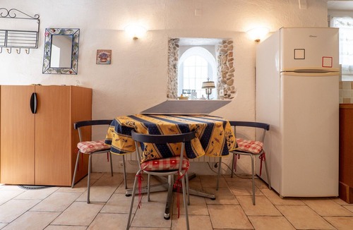 Puimoisson House | Holiday Home “La Petite Maison” with Balcony and Wi-Fi
