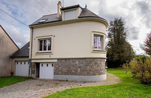 La Chapelle-Caro House | Holiday Home 'Maison Dans Le Morbihan' with Private Garden