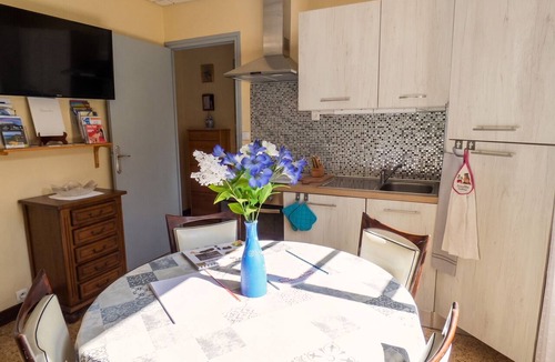 Arles-sur-Tech Apartment | Homerez - Apartment Arles-sur-Tech
